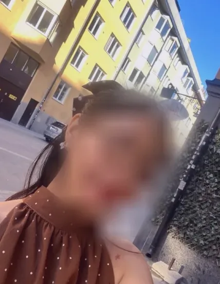 Anna, 26