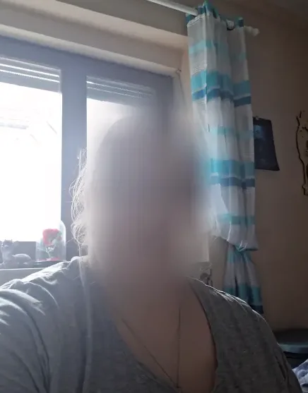 Christina, 25