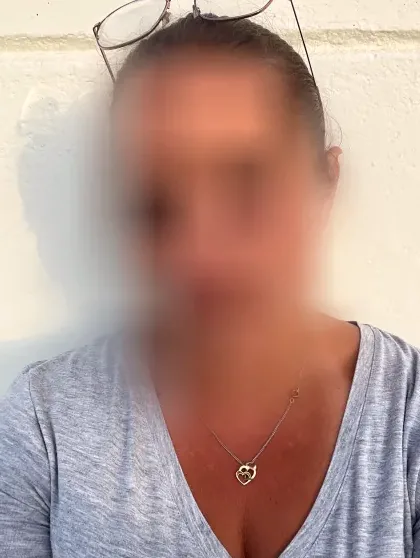 Emilia, 33