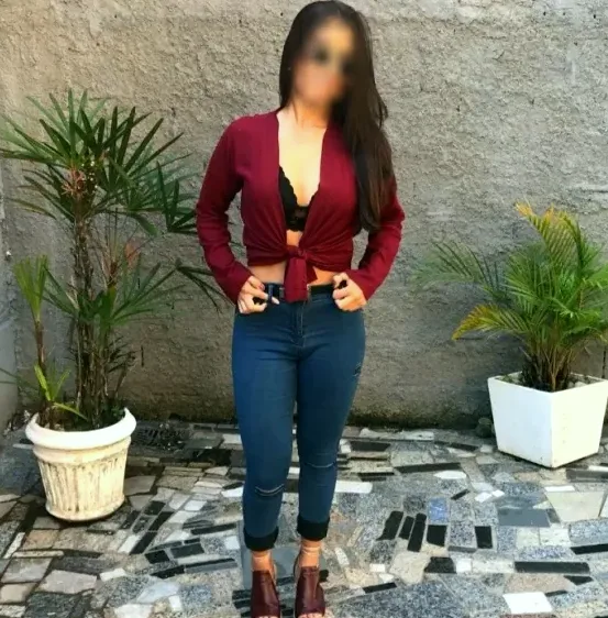 Emilia, 34