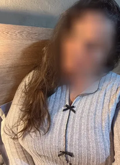 Helena, 33