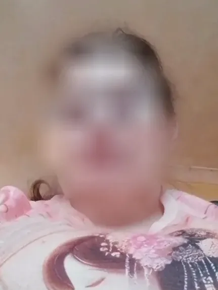 Nicole, 38