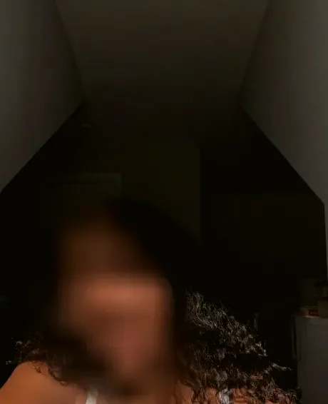 Nina, 20
