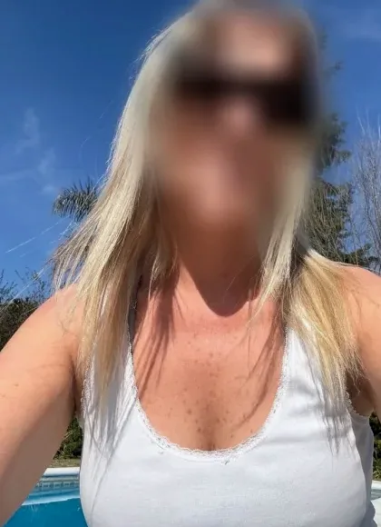 Yvonne, 40