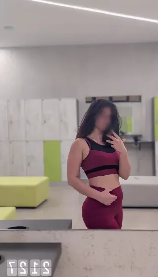 Jasmin, 28